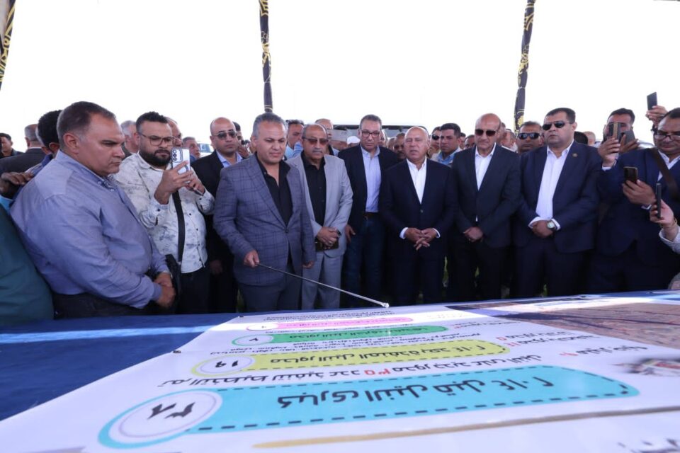 تشغيل محوري الفشن وديروط التنمويين أمام حركة المرور بالصعيد